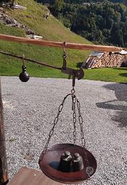 antica bilancia e pesi