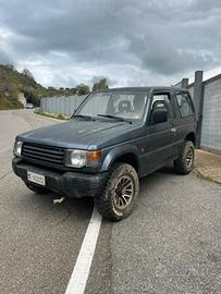 Mitsubishi pajero glx