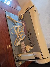 Macchina da cucire vintage NECCHI 261 