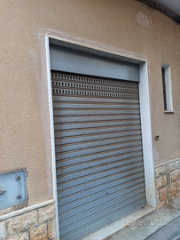 Vendita autorimessa in centro a pezze di greco
