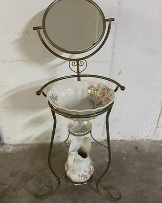 Lavabo  vintage con specchio
