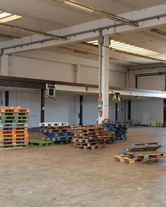 Immobile di 2500 m² con più di 5 locali a Sesto Fi