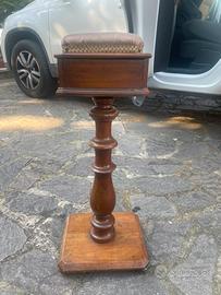 Antico Tavolino con puntaspille e cassettino