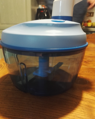 Tupperware tritatutto manuale con base diam 15 cm