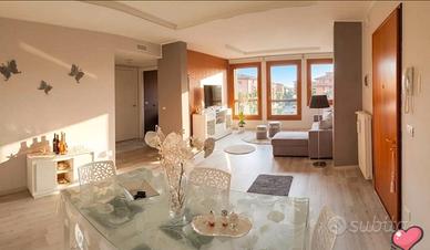 Elegante bilocale moderno con posto auto privato