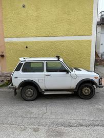 Auto Lada Niva