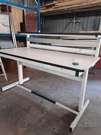 TAVOLO PER ELETTRONICA O LABORATPRIO NUOVA CONSUL