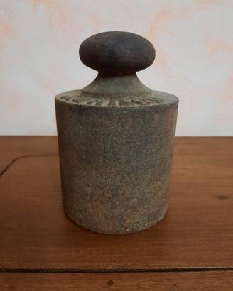 Vecchio peso per bilancia