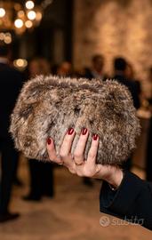 Pochette Malìparmi in morbido tessuto peluche 
