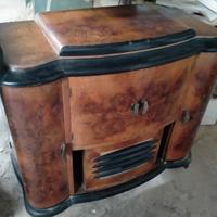 Mobile bar con radio e giradischi 