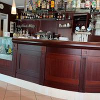 banco bar completo di vetrinetta refrigerata+retro