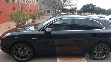 Porsche cayenne hybrid