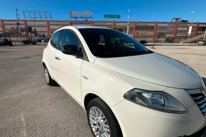 Lancia Ypsilon 0.9 TwinAir 85cv 5 porte metano