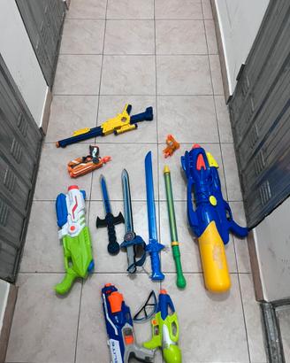 Lotto giocattoli Nerf e Pistole ad acqua