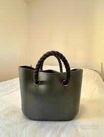 Borsa O bag nera con manici in corda