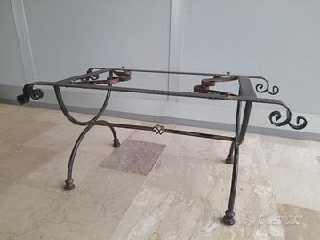 Tavolino in ferro battuto