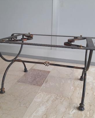 Tavolino in ferro battuto