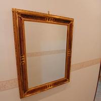 SPECCHIERA IN VETRO CON CORNICE