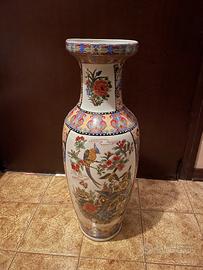 Vaso decorato in ceramica