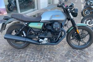 Moto Guzzi V7 Stone - 2021