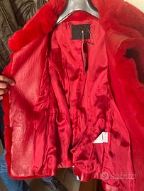 Giaccone in pelliccia rosso acceso