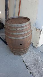 diversi oggetti in legno 