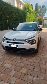 Citroen c4 elettrica 