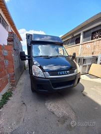 AUTONEGOZIO paninoteca ambulante food truck
