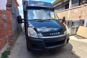 AUTONEGOZIO paninoteca ambulante food truck