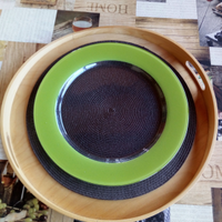 Vassoio con piatto da portata