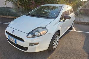 Grande punto 4 posti autocarro 