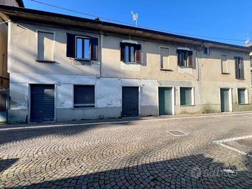 Negozio Carugo [64VCG]