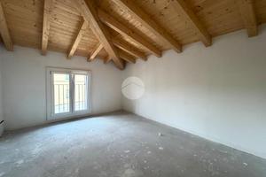 3 LOCALI A VILLONGO