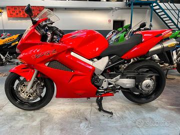 Honda VFR 800 V-tec