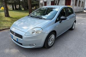 Grande Punto 1200 benzina 2009 250.000 km