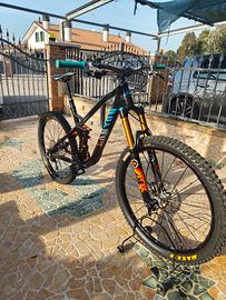  Mtb Canyon strive CF 8.0 race