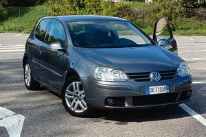 VOLKSWAGEN Golf 5 1.6 Benzina 5p. unico Propr 