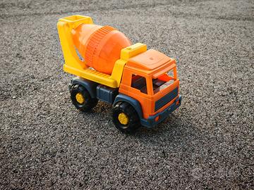 camioncino betoniera