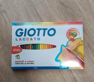 Colori a matita, pennarelli e a cera