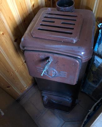 Stufa a legna vintage Becchi in ghisa smaltata