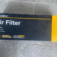 Filtro aria e confezione pasticche per freni.