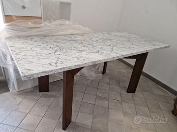 tavolo da pranzo in marmo