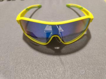 occhiali da sole da corsa 