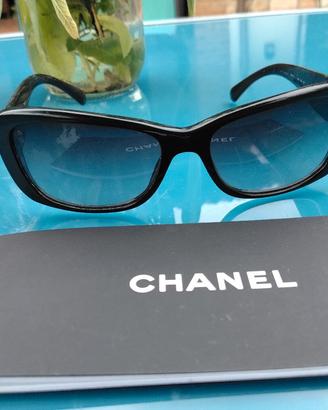 occhiali da sole Chanel 