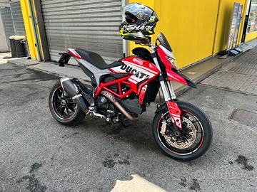 Hypermotard 821