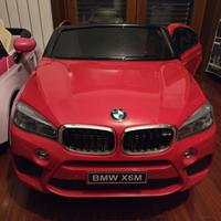 auto elettrica giocattolo 