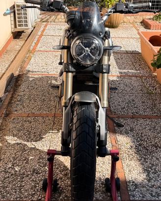 Moto Ducati Scrambler 1100
