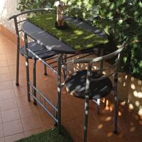 Tavolino con due sedie -  pratico per esterno