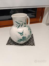 Vaso  finemente decorato