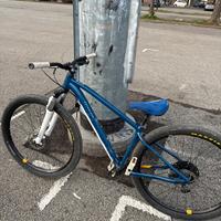 Bici wheelie